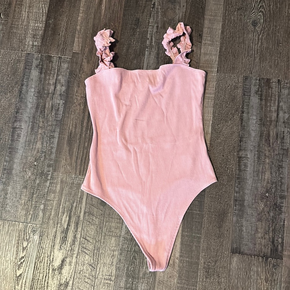 Sunday Best pink ruffled sleeve bodysuit